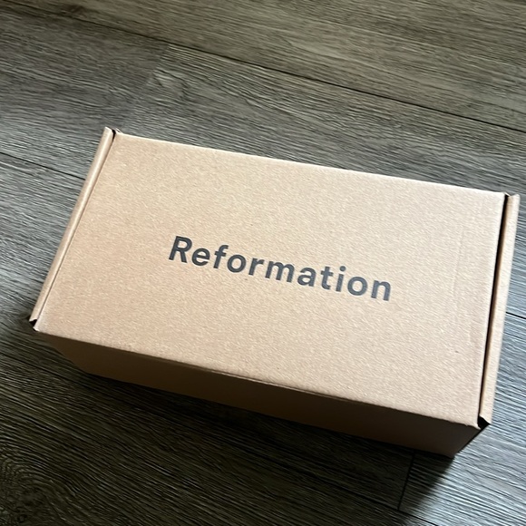 NWT REFORMATION Helena T-strap Pump, Rosewater, size 6.5 - Picture 11 of 11